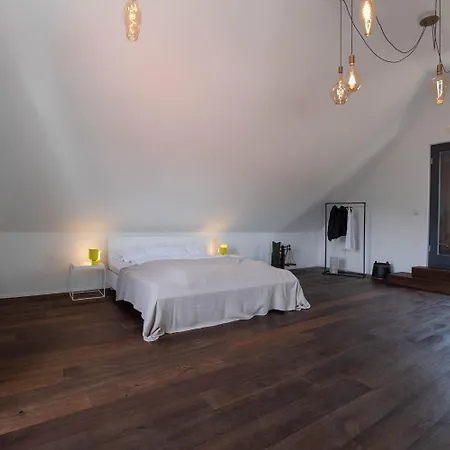 בית נופש Weinkeller Roeschitz