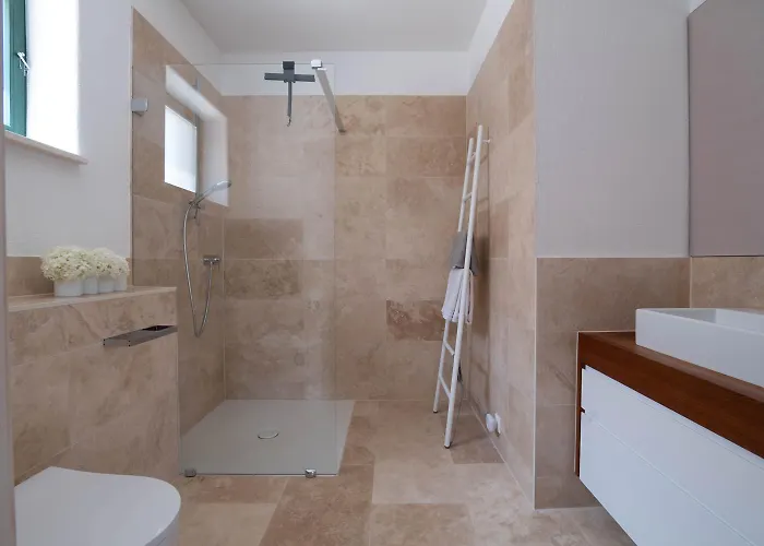 Weinkeller Roeschitz Holiday home *